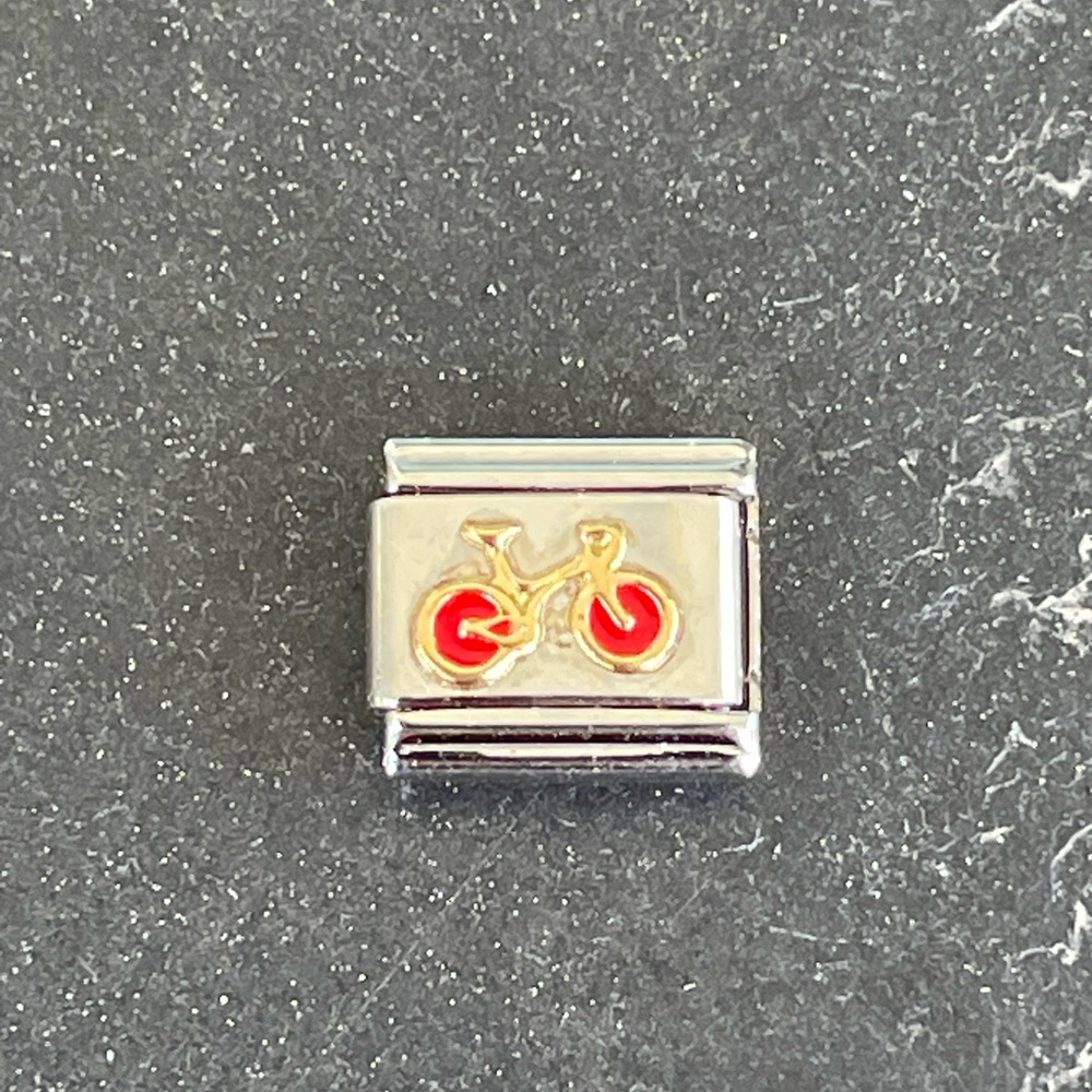 NWOT Zoppini red enameled bicycle charm - Picture 2 of 6